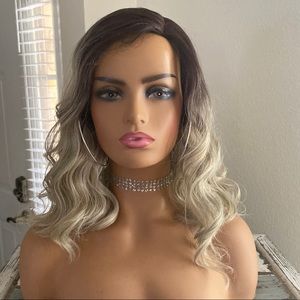 Ombré ash Silver  blonde Wig
